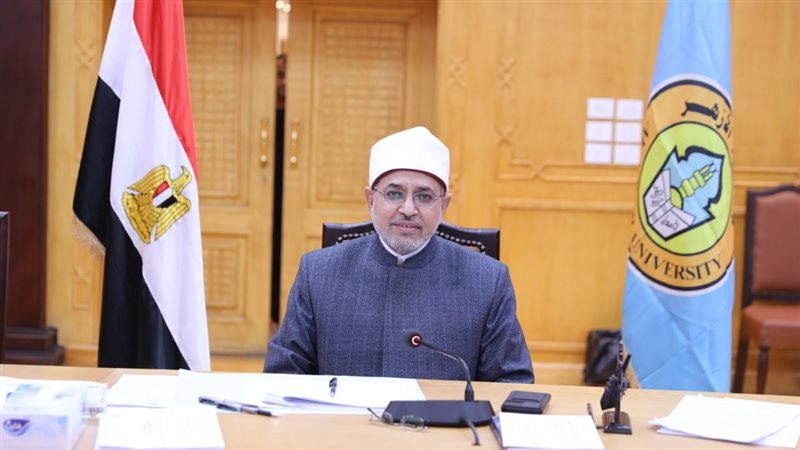  الدكتور سلامة داود،