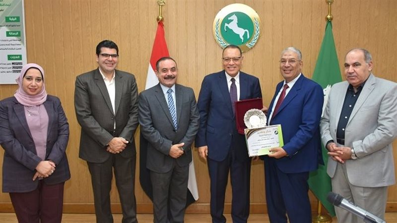 تكرم المحالين للمعاش