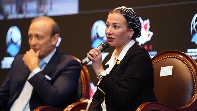 وزيرة البيئة