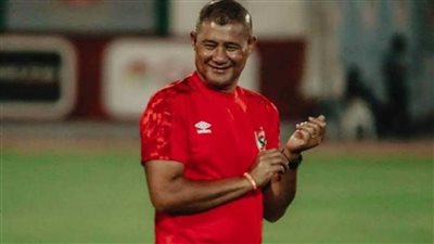 مدرب الأهلي السابق مديرا فنيا لفريق كايزر تشيفز