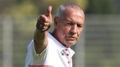 فيريرا يحدد برنامج الفريق لمباراة طلائع الجيش