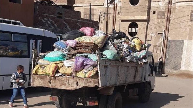 جانب من أعمال النظافة