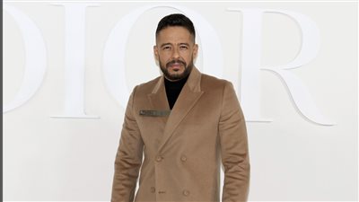 Dior توجه الشكر لـ محمد حماقي بعد حضوره حفلها العالمي في الأهرامات | صور