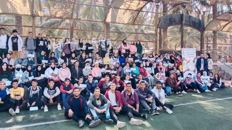 اللقاء توعوى بكلية