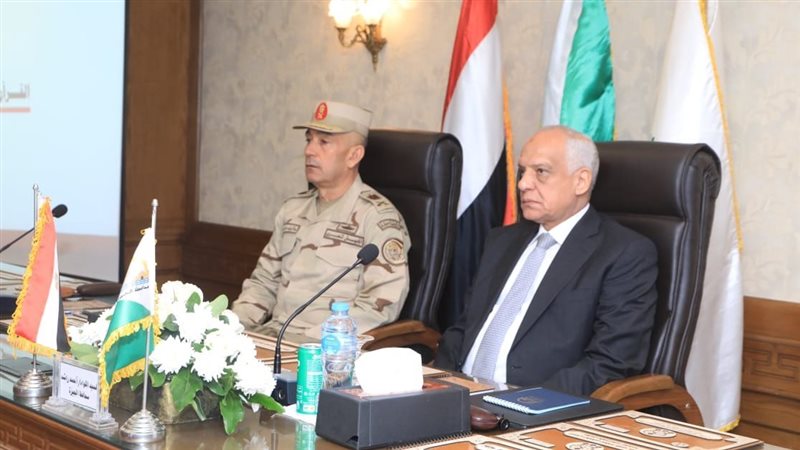  محافظ الجيزة يكرم
