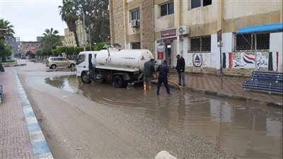 طقس سيئ وهطول أمطار غزيرة على مدن محافظة دمياط