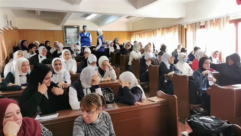 ندوات تثقيفية بمدارس