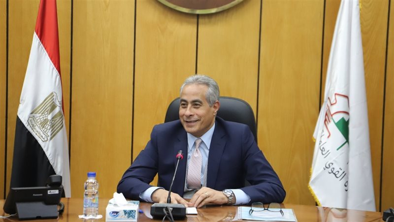 حسن شحاته وزير القوي