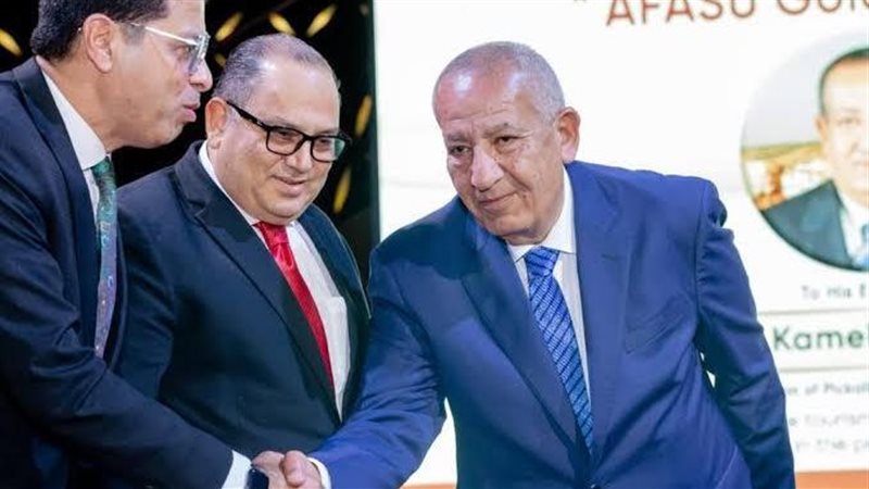 كامل أبو علي، فيتو
