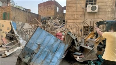 نائب محافظ القاهرة تتابع إزالة إشغالات السيدة زينب 