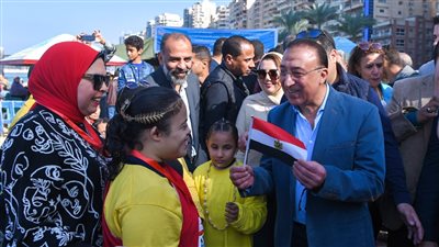 محافظ الإسكندرية يفتتح المعرض الخيري لذوي الهمم باب رزق 2 