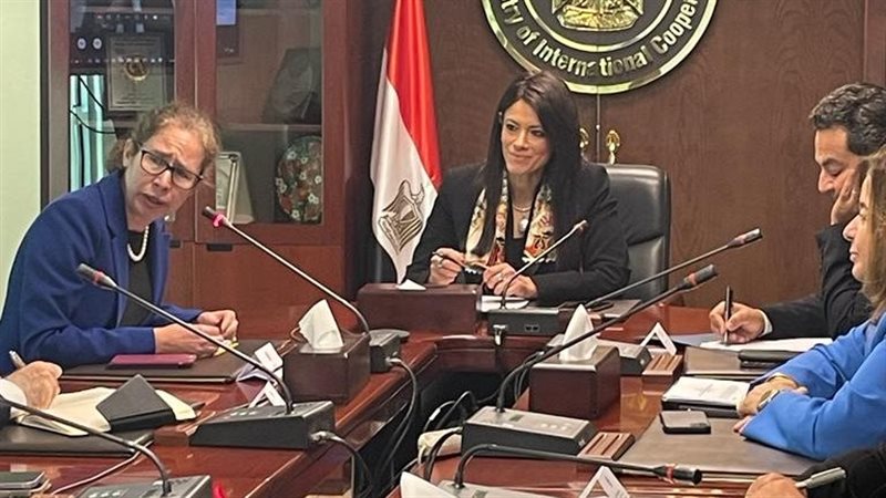 لقاء المشاط مع مجموعة