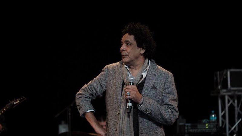الفنان محمد منير،