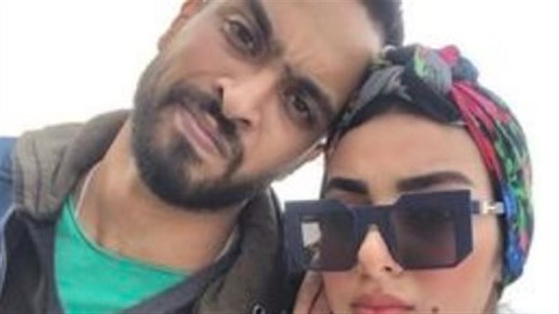 هدير عاطف وزوجها