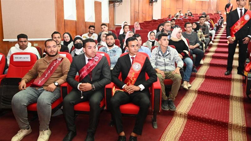 من افتتاح المهرجان،