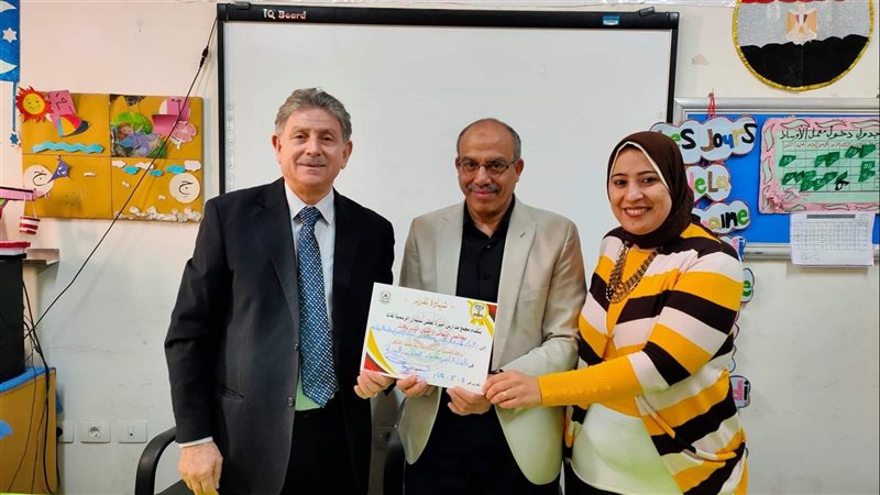 جانب من الندوة 