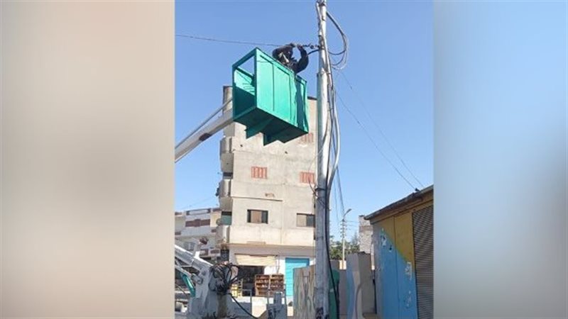 صيانة أعمدة الإنارة،