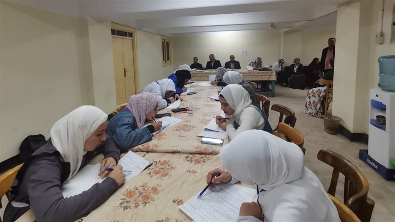 أوائل طلاب الابتدائى،