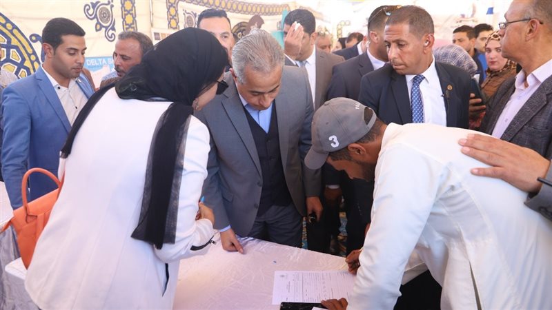 وزير القوى العاملة