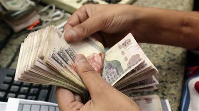 رحلة تطور الحد الأدنى للأجور من 2400 لـ 6 آلاف جنيه.. مواعيد تطبيق الزيادة الجديدة.. عقوبات على الشركات الممتنعة عن التنفيذ.. ولجنة تظلمات برئاسة وزير العمل 