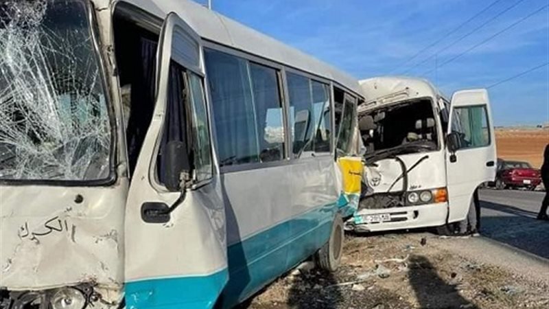 إصابة 45 في حادث