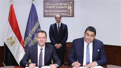 اتفاقية بين المصرية للاتصالات وجريد تيليكوم لإنشاء كابل بحرى بين مصر واليونان