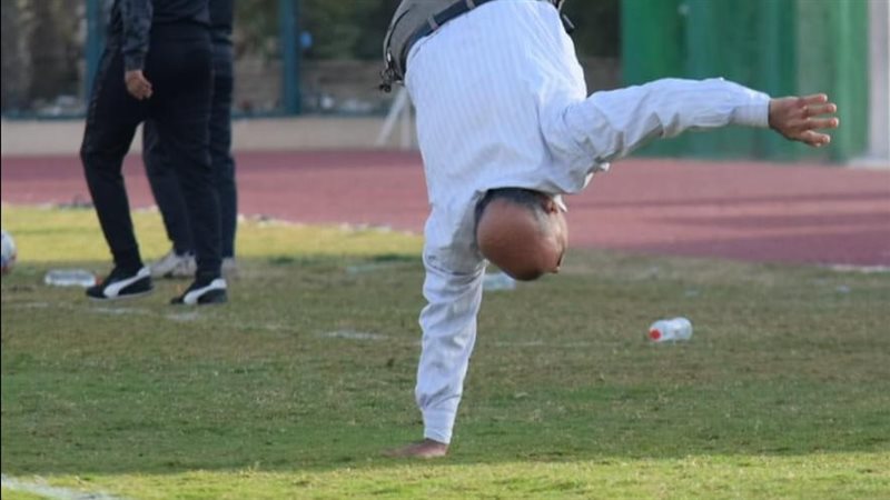 والد لاعب دلفي، فيتو
