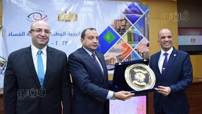 رئيس جامعة بني سويف: المواطن المصري هو اللبنة الأساسية في مكافحة الفساد