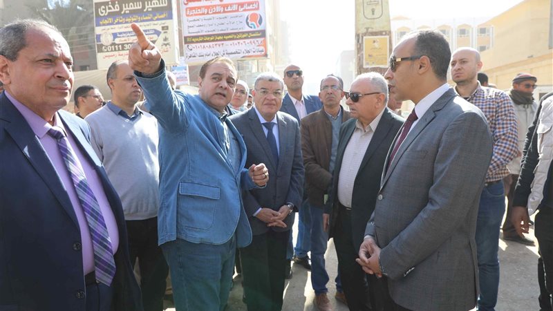 محافظ المنيا يقود