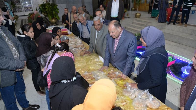محافظ أسيوط والسيدات،فيتو