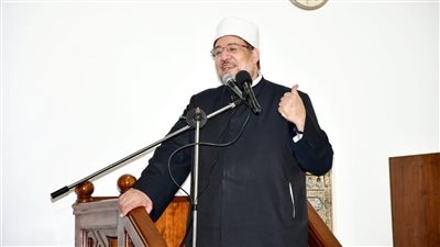 وزير الأوقاف يؤدي صلاة الجمعة اليوم من مسجد العوام بمحافظة مطروح