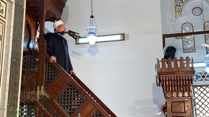 وزير الأوقاف بمسجد