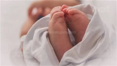 فحص كاميرات المراقبة لتحديد المتهم بالتخلص من طفل حديث الولادة بالتبين