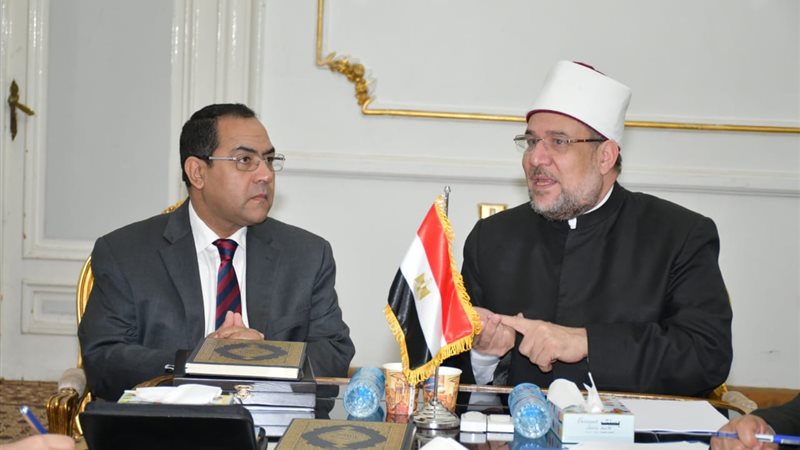 وزير الأوقاف ورئيس