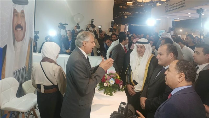 وزيرا المالية والصناعة