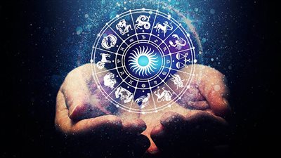 حظك اليوم، توقعات الأبراج الأربعاء 21-12-2022 أبراج الميزان والعقرب والقوس على الصعيد المهني والعاطفي