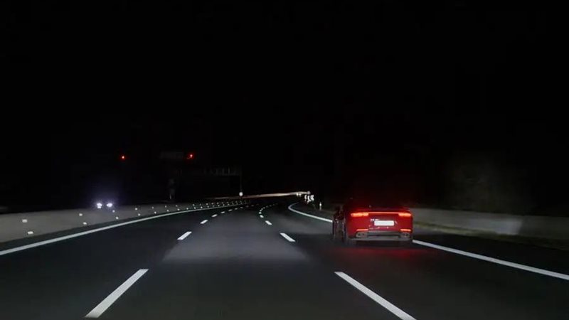 مصابيح بورشه الجديدة،