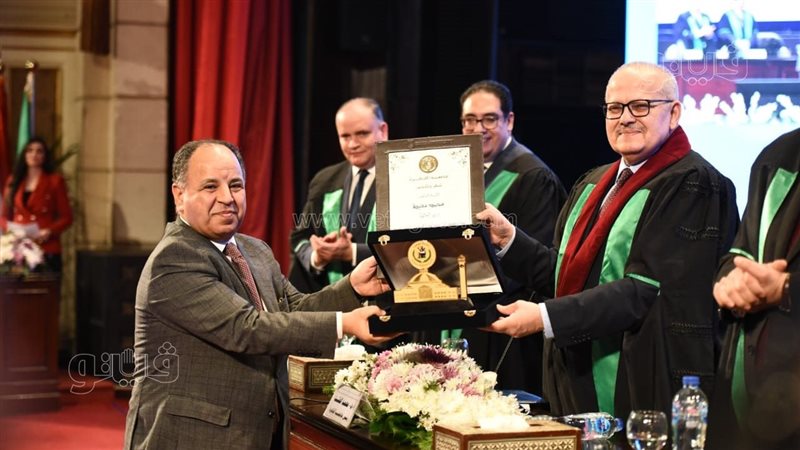 جامعة القاهرة تكريم