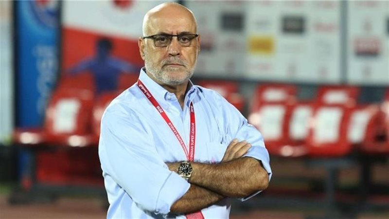 فينجادا، فيتو 