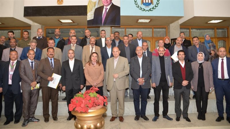 محافظ أسيوط ونائب