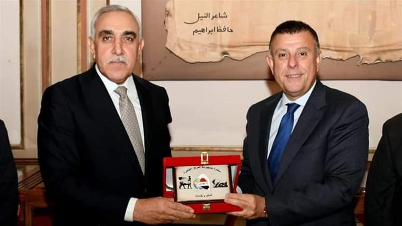 جامعة عين شمس،فيتو