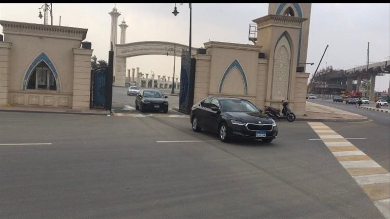 لحظة خروج جثمان المنتج