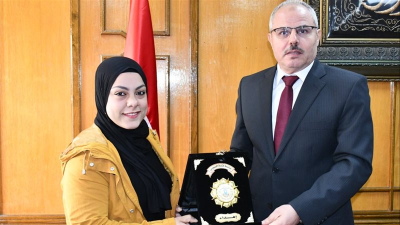  تكريم جامعة قناة