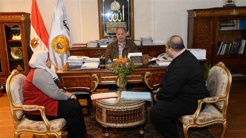 اجتماع محافظ أسيوط،