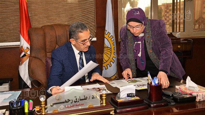 محافظ الغربية يبحث