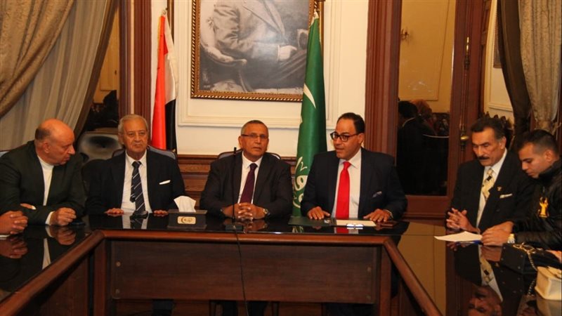 اجتماع رئيس الوفد