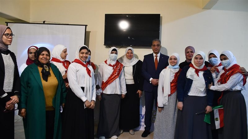 طلاب مدرسة الفيوم