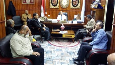التعليم يتابع التجهيزات اللوجستية لامتحانات الشهادة الإعدادية بمطروح (صور)