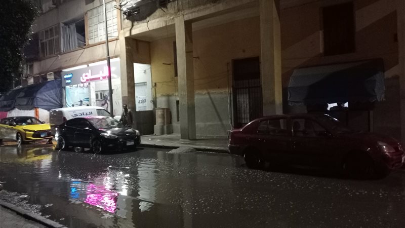 سقوط أمطار غزيرة