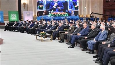 السيسي يشاهد فيلما تسجيليا عن إنجازات قادرون باختلاف خلال النسخ الماضية